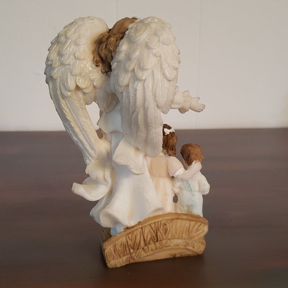 Vintage Glittery Resin Guardian Angel with Children Boy and Girl - Picture 4 of 10